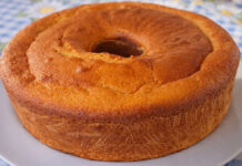 Bolo de Laranja (faz-se num abrir e fechar de olhos e fica maravilhoso)