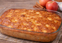 Tarte de maçã e canela na travessa (rápida, fácil e irresistível)
