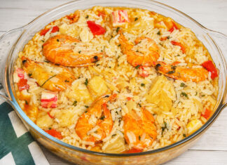 Arroz de Bacalhau com Camarão e Delícias do Mar